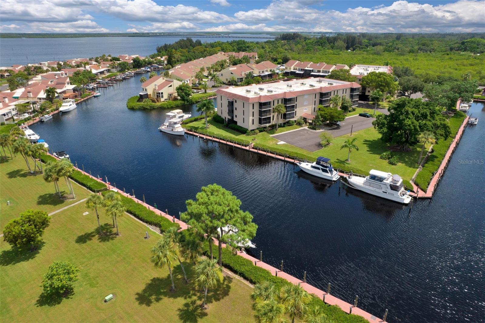 EMERALD POINTE PH 01 - Residential