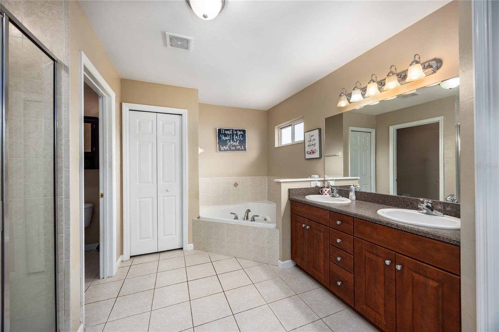 NEWBERRY OAKS PH 5 - Residential