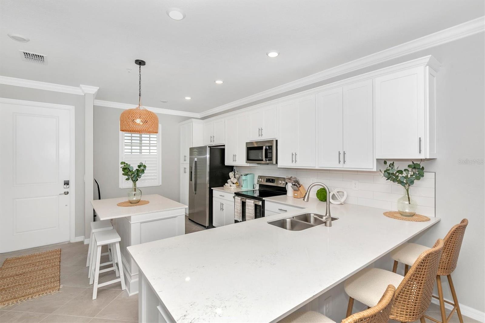WELLEN PARK GOLF & COUNTRY CLUB - Residential Lease