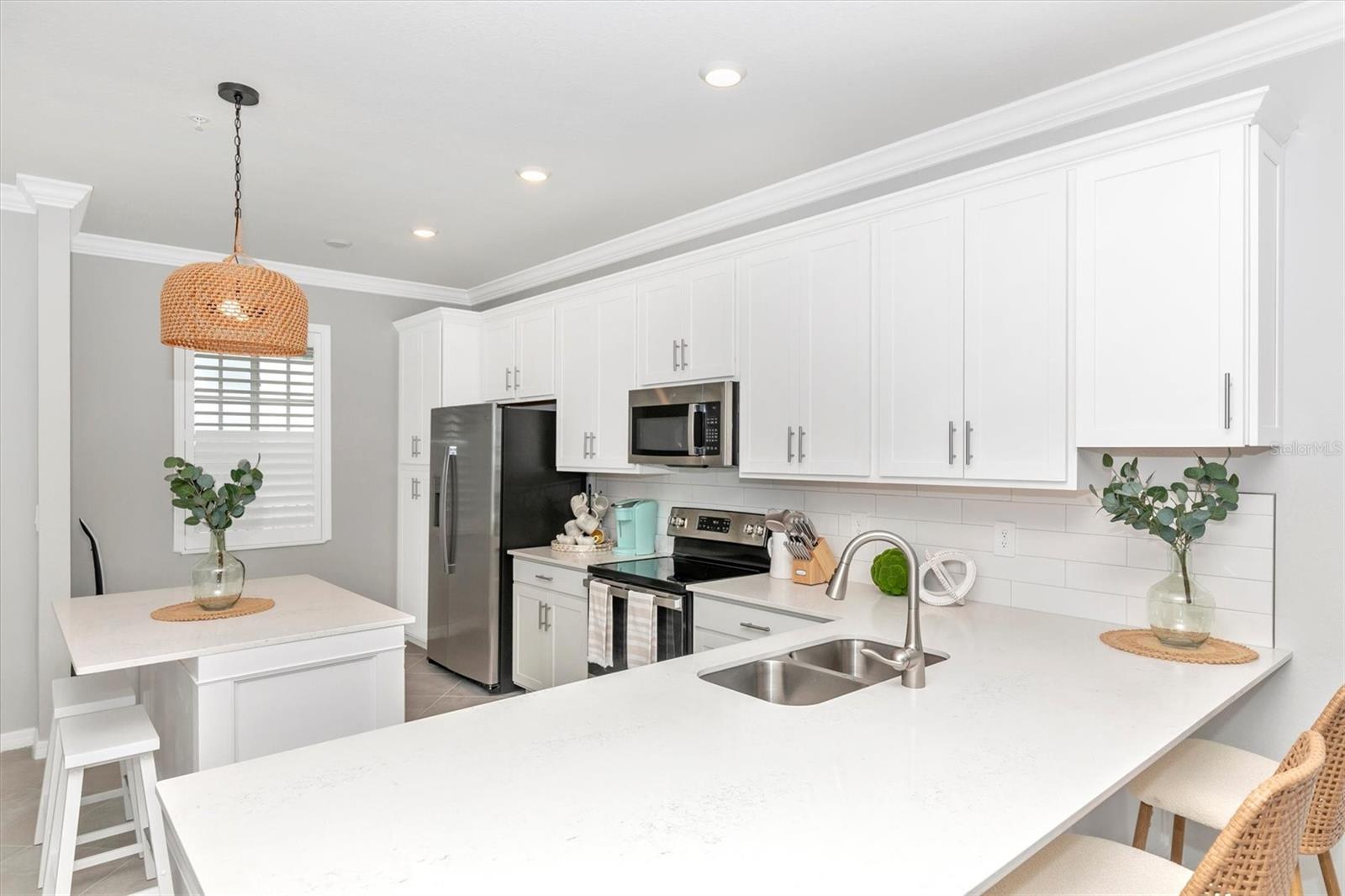 WELLEN PARK GOLF & COUNTRY CLUB - Residential Lease