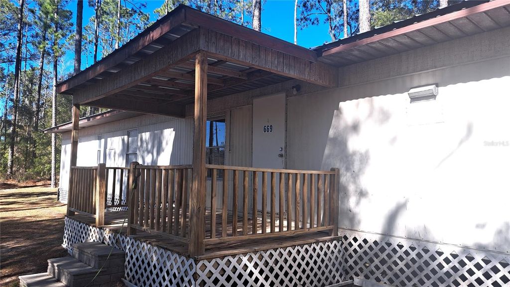 Photo of 669 SW Shiloh Street, Fort White, FL 32038 (MLS # GC536700)