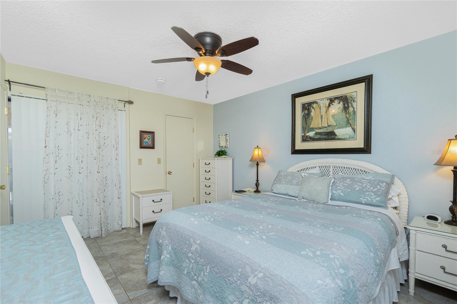 SUNBURST PH 03 - Residential