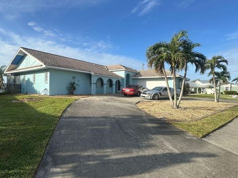 A home in PUNTA GORDA