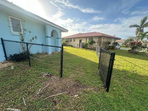 A home in PUNTA GORDA