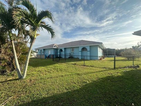 A home in PUNTA GORDA