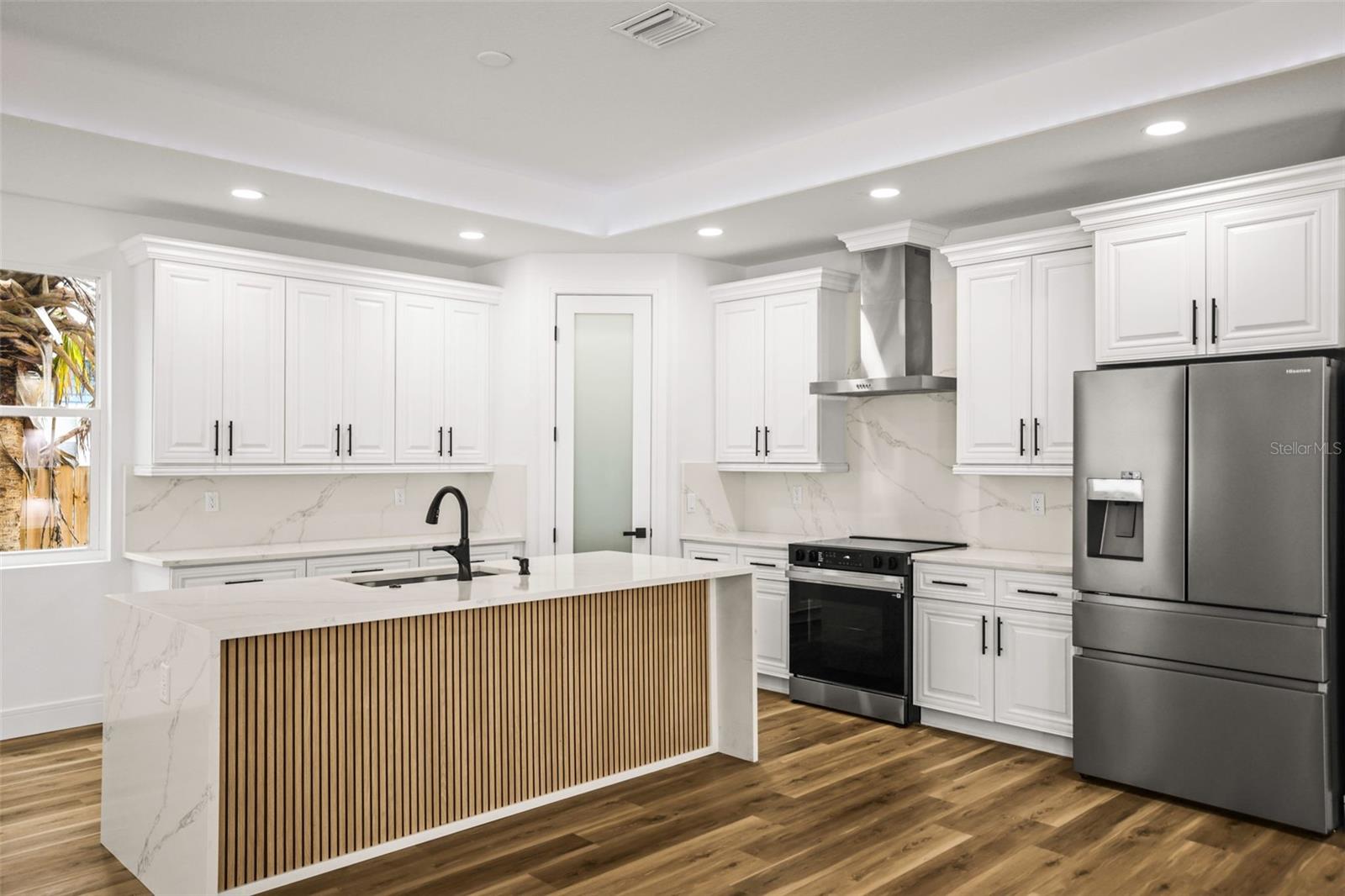 NEW ATHENS CITY - Residential