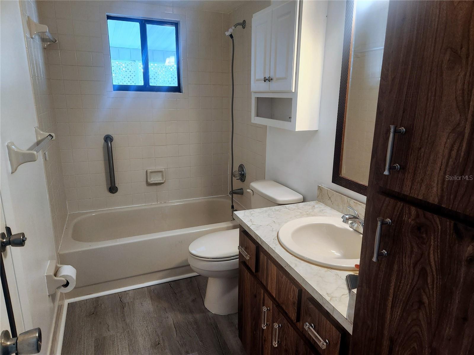 PINE RUN ESTATE - Residential