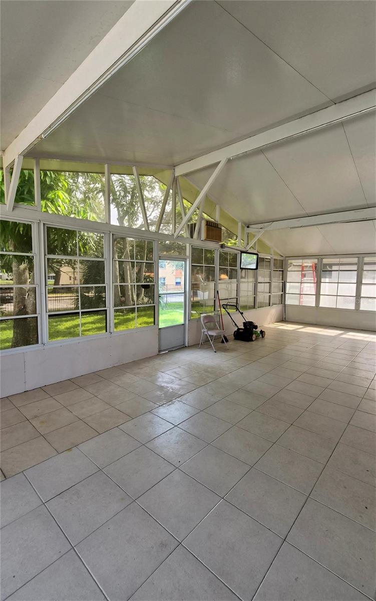 2240 STONEHEDGE LOOP