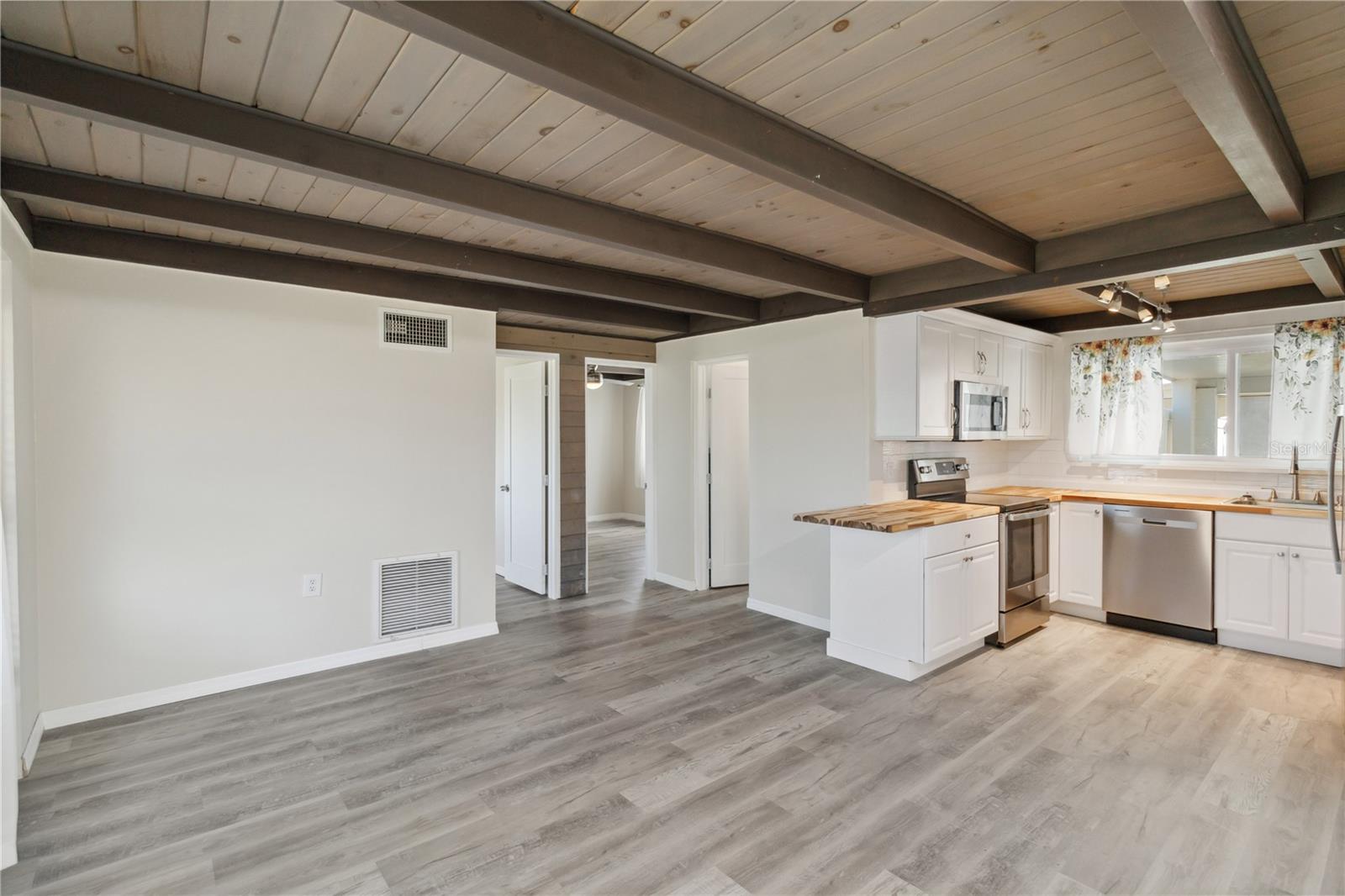 RIVER EDGE 02 - Residential