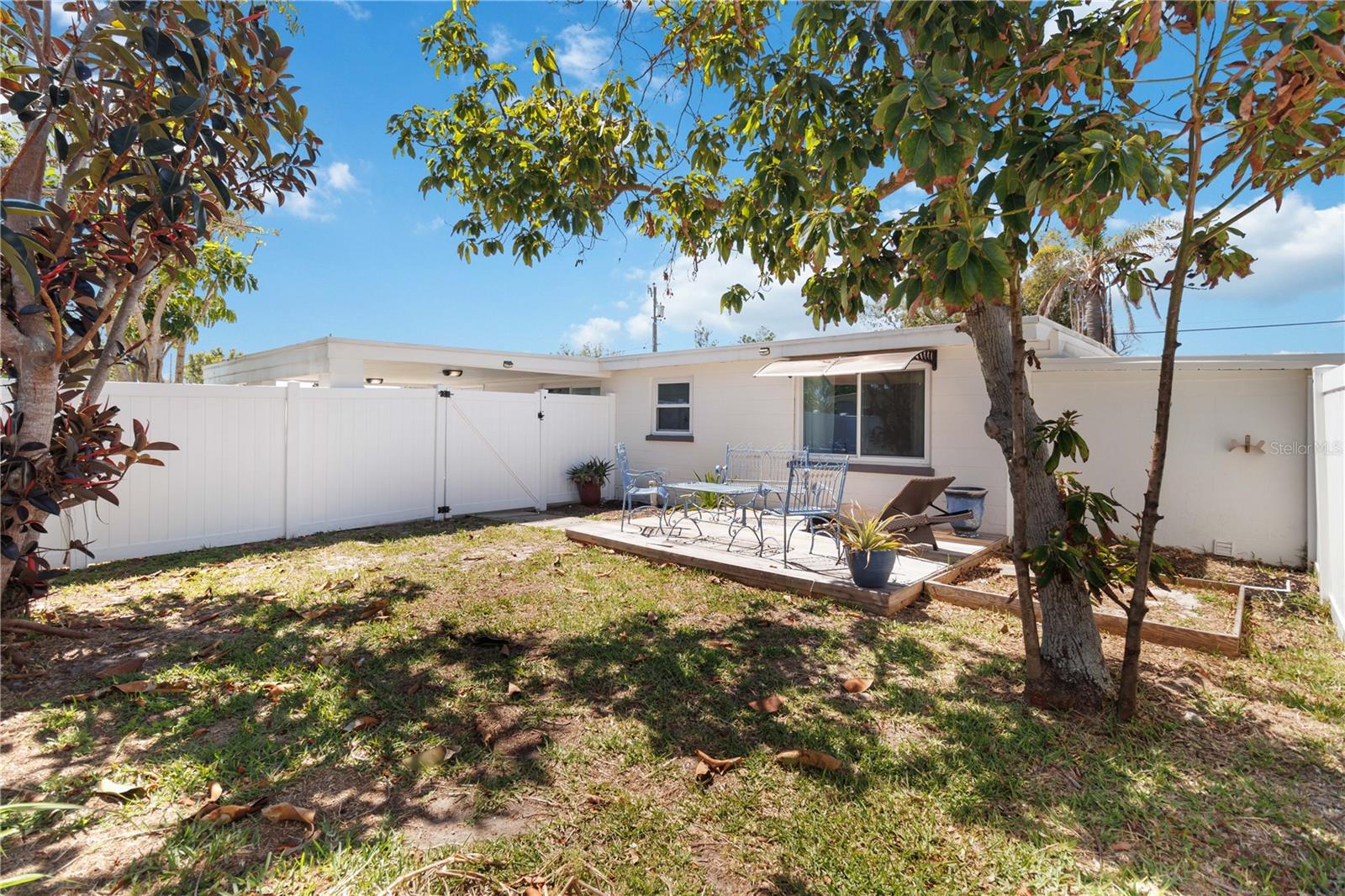 RIVER EDGE 02 - Residential