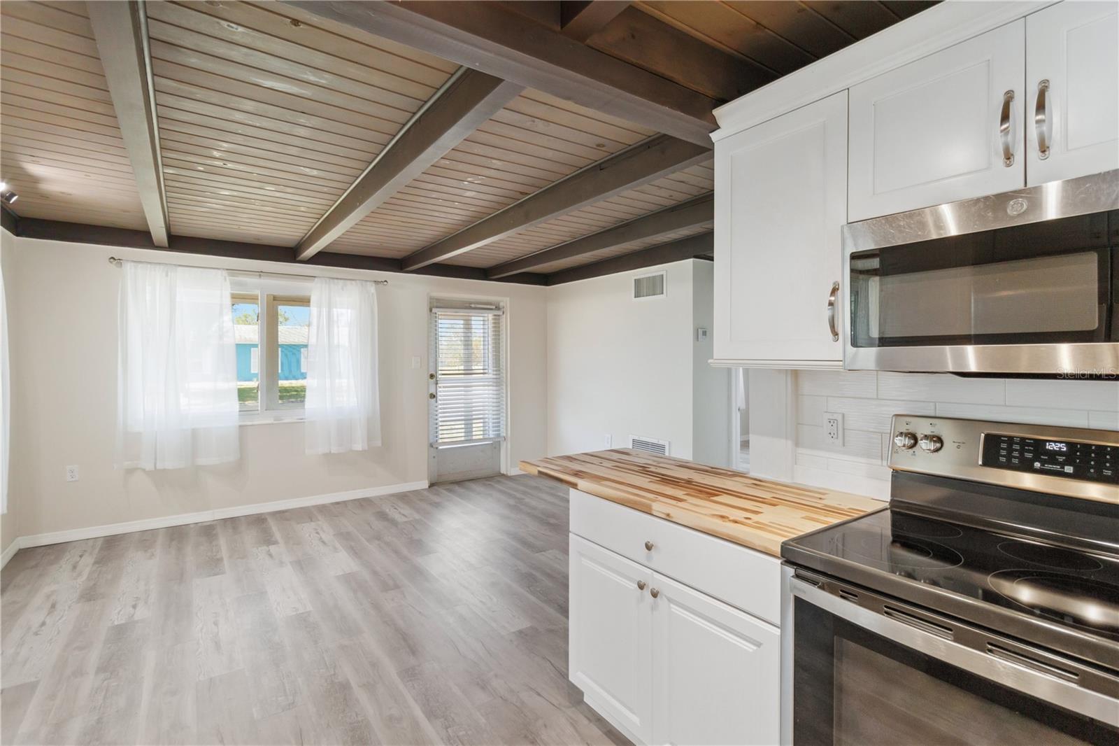 RIVER EDGE 02 - Residential