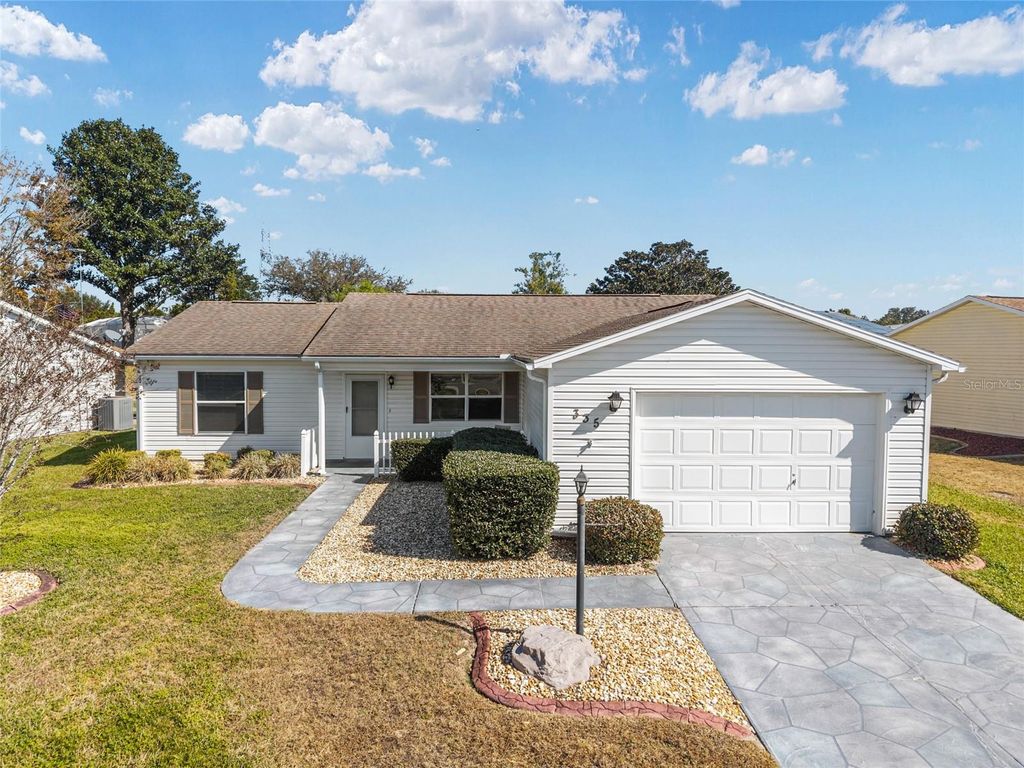 Photo of 335 San Marino Drive, The Villages, FL 32159 (MLS # G5107675)