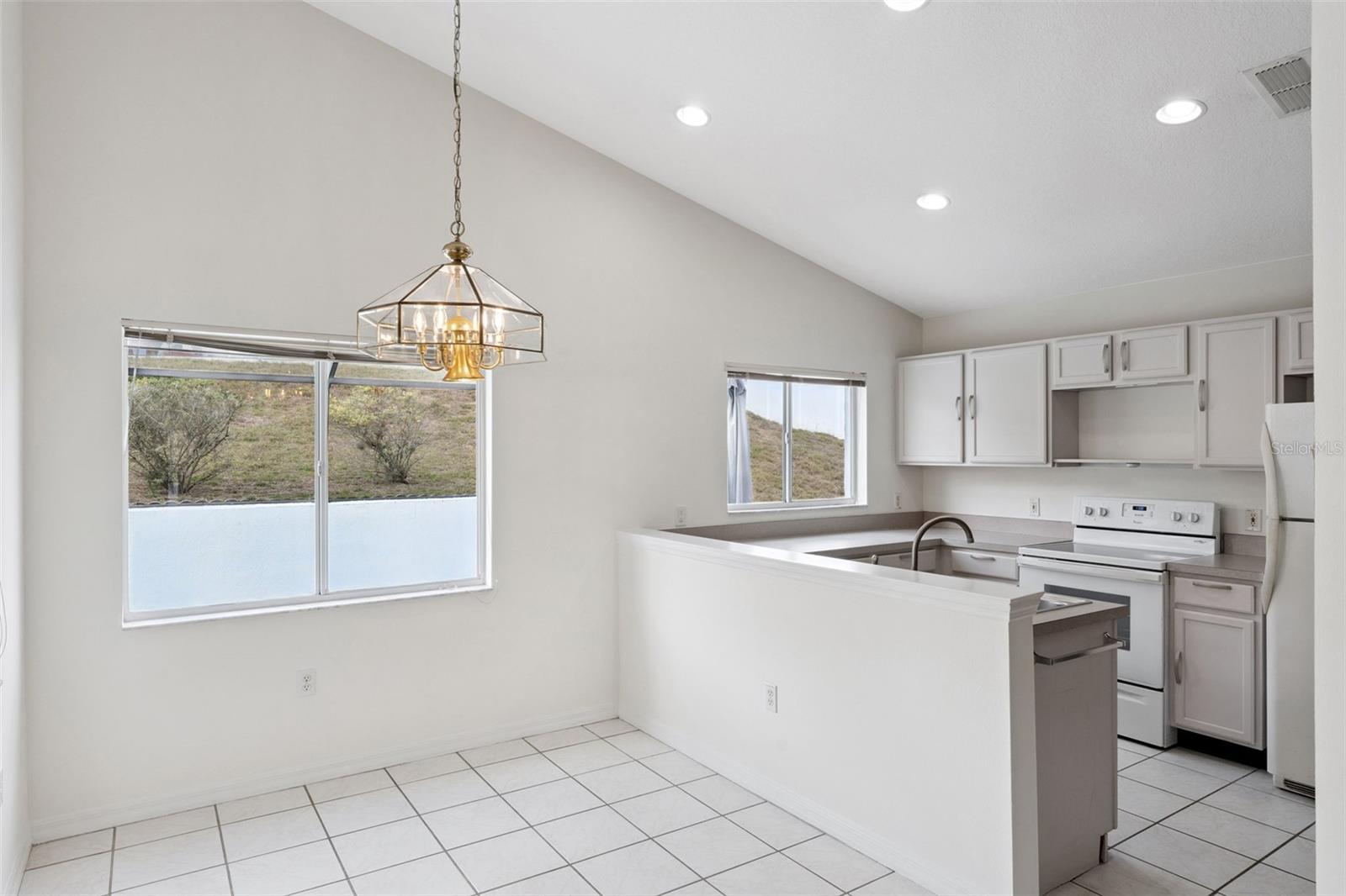 HILLCREST HOMES LAKE DAVENPORT PH 02 - Residential