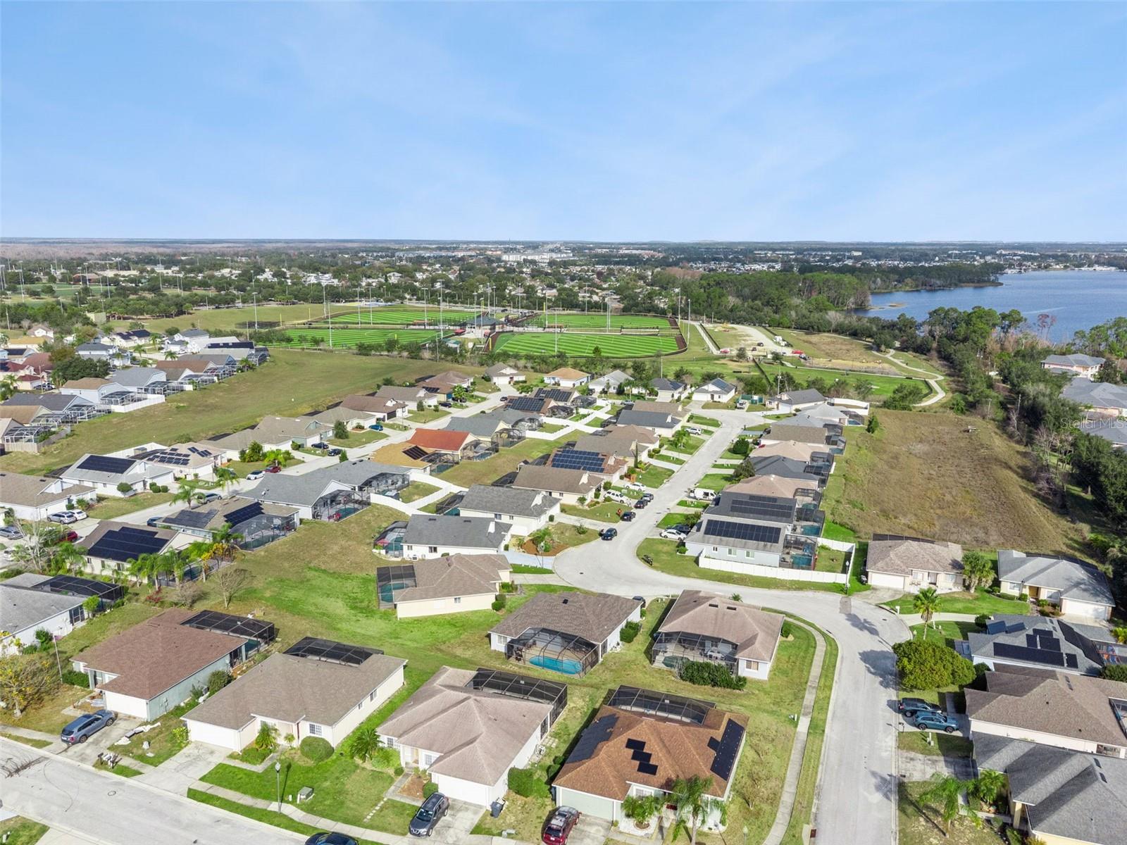 HILLCREST HOMES LAKE DAVENPORT PH 02 - Residential