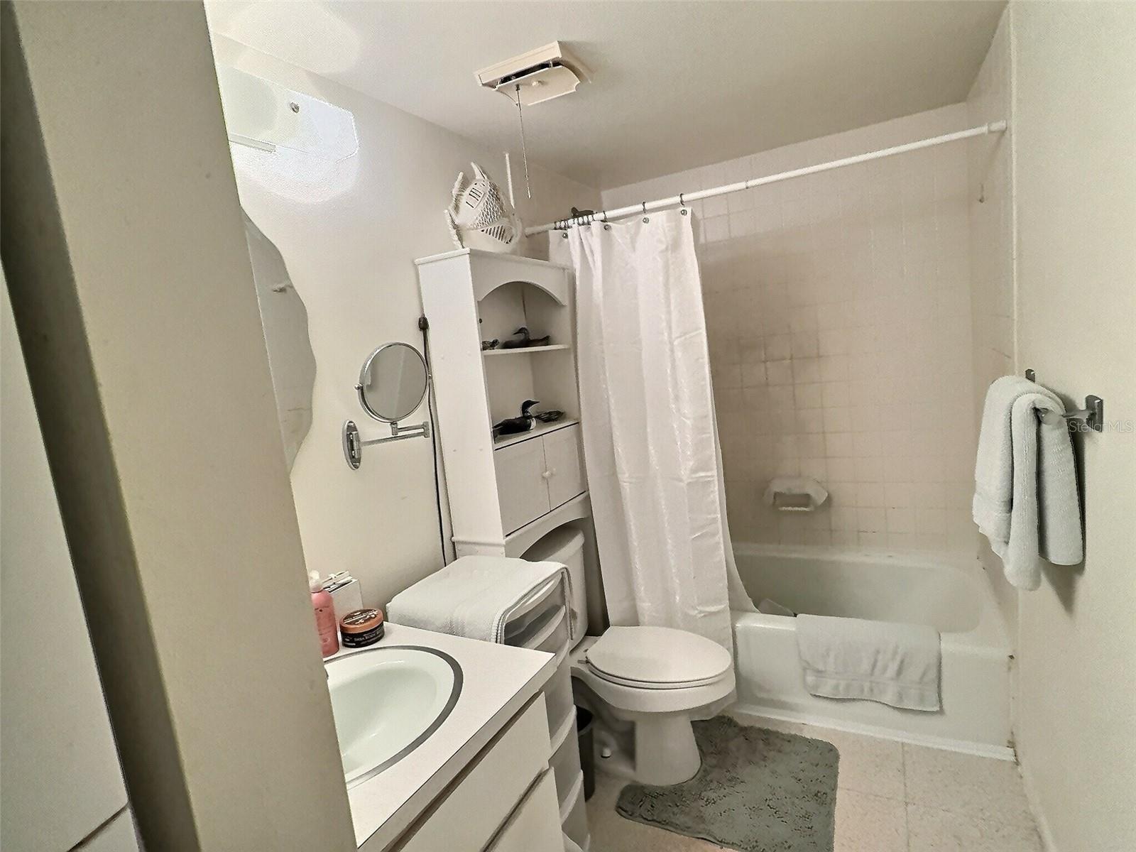 LIVE OAK VILLAGE CONDO - Residential