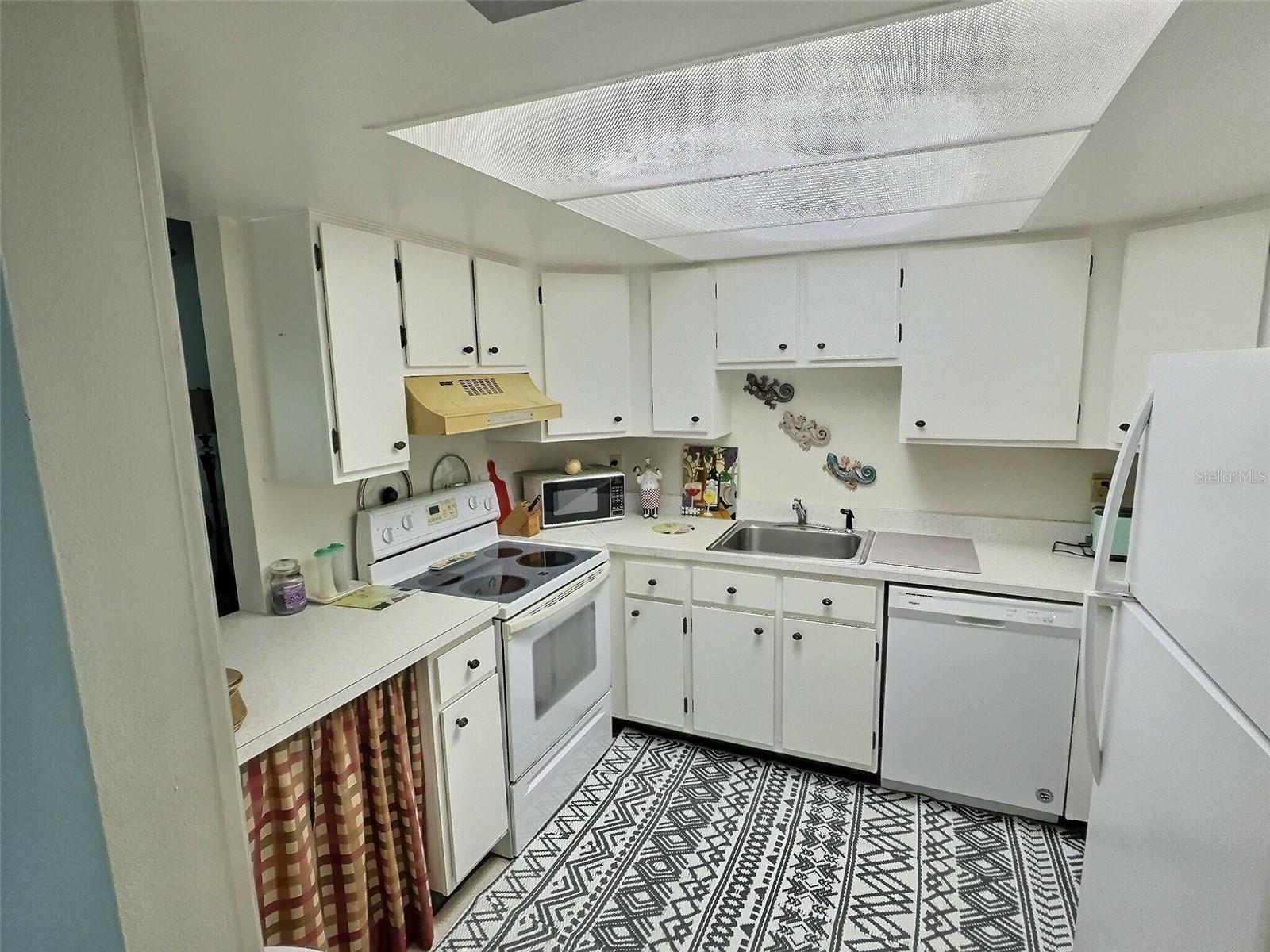 LIVE OAK VILLAGE CONDO - Residential