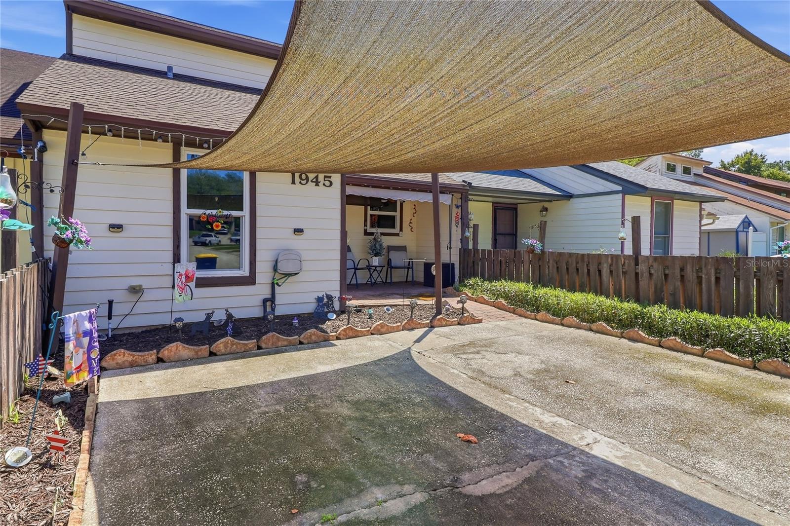 1945 OAK WATER DRIVE