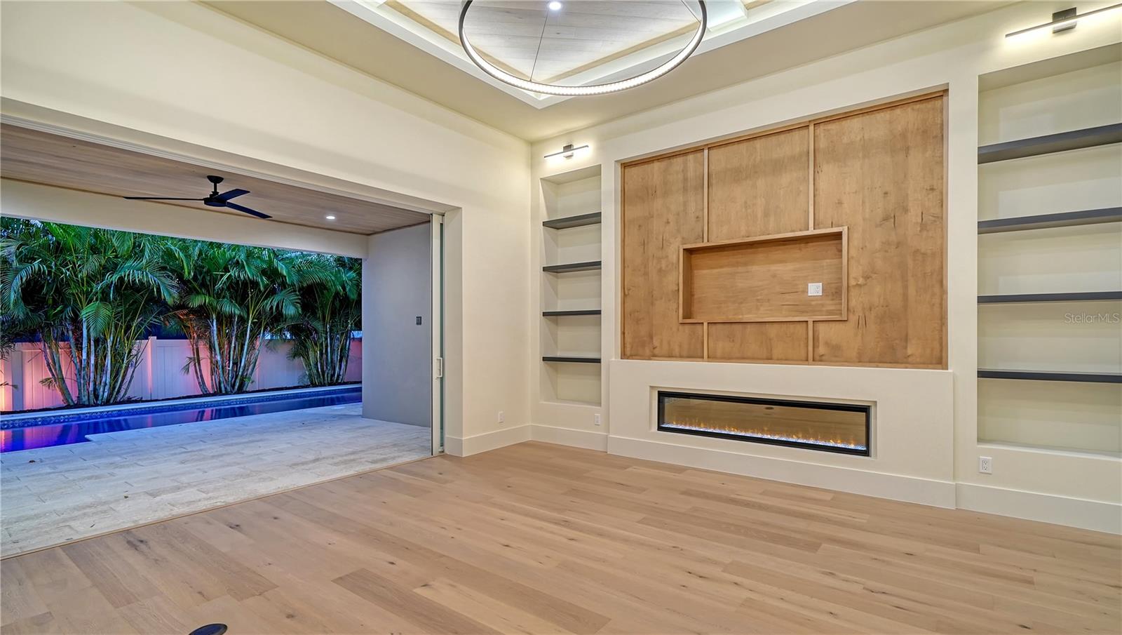 DESOTA PARK - Residential