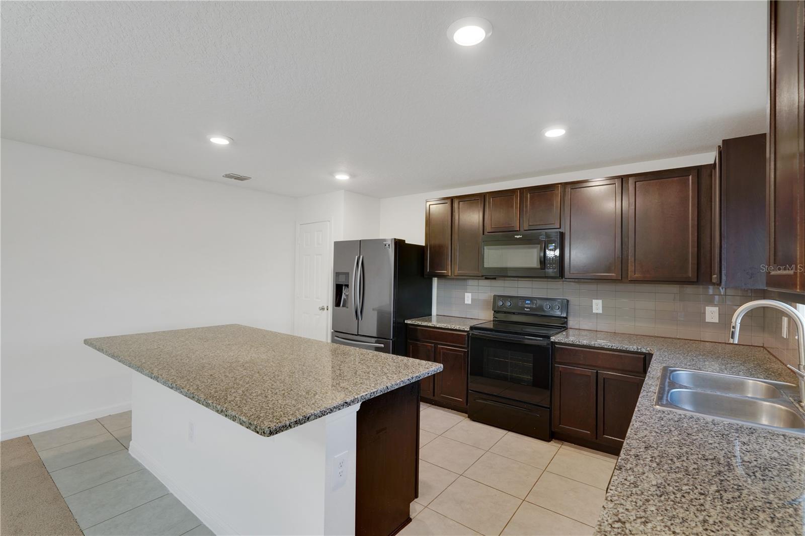 CREEKSTONE PH 2 - Residential