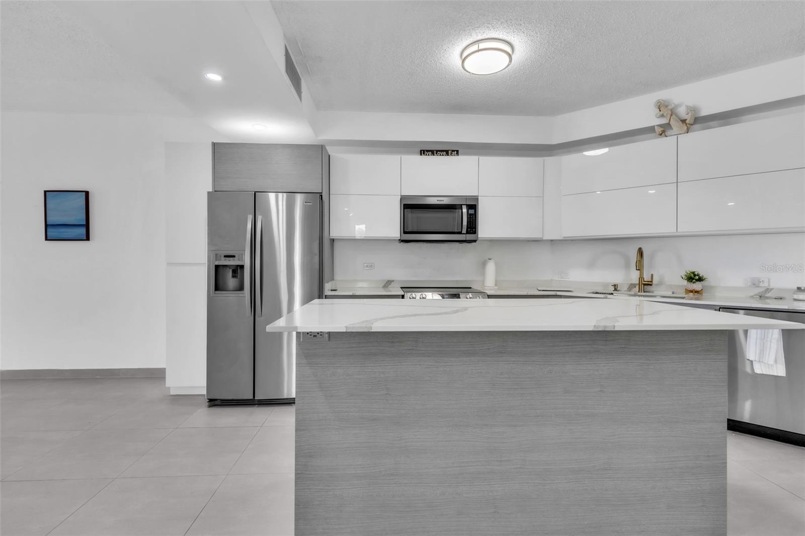 CRESCENT BEACH - Residential