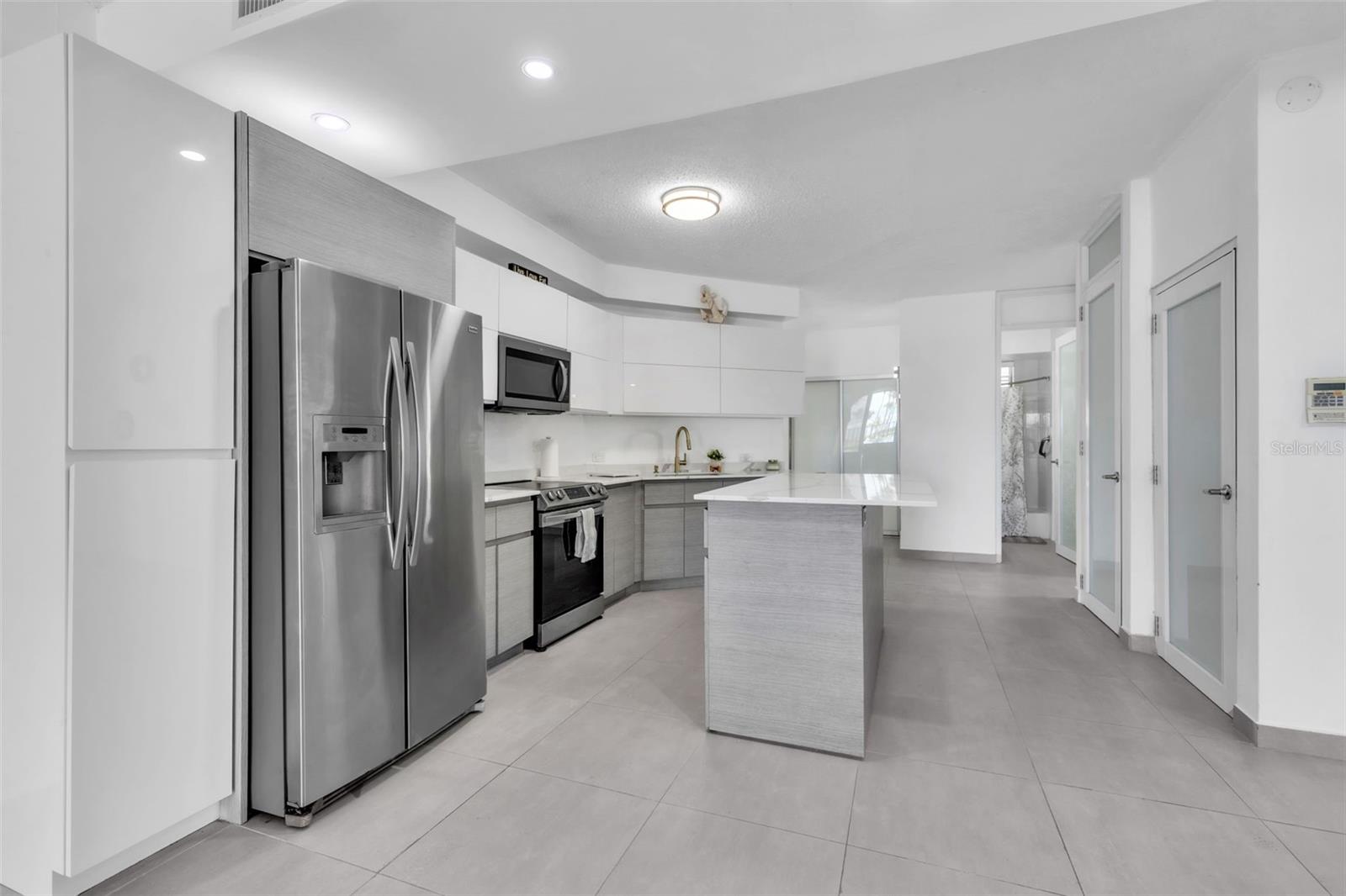 CRESCENT BEACH - Residential