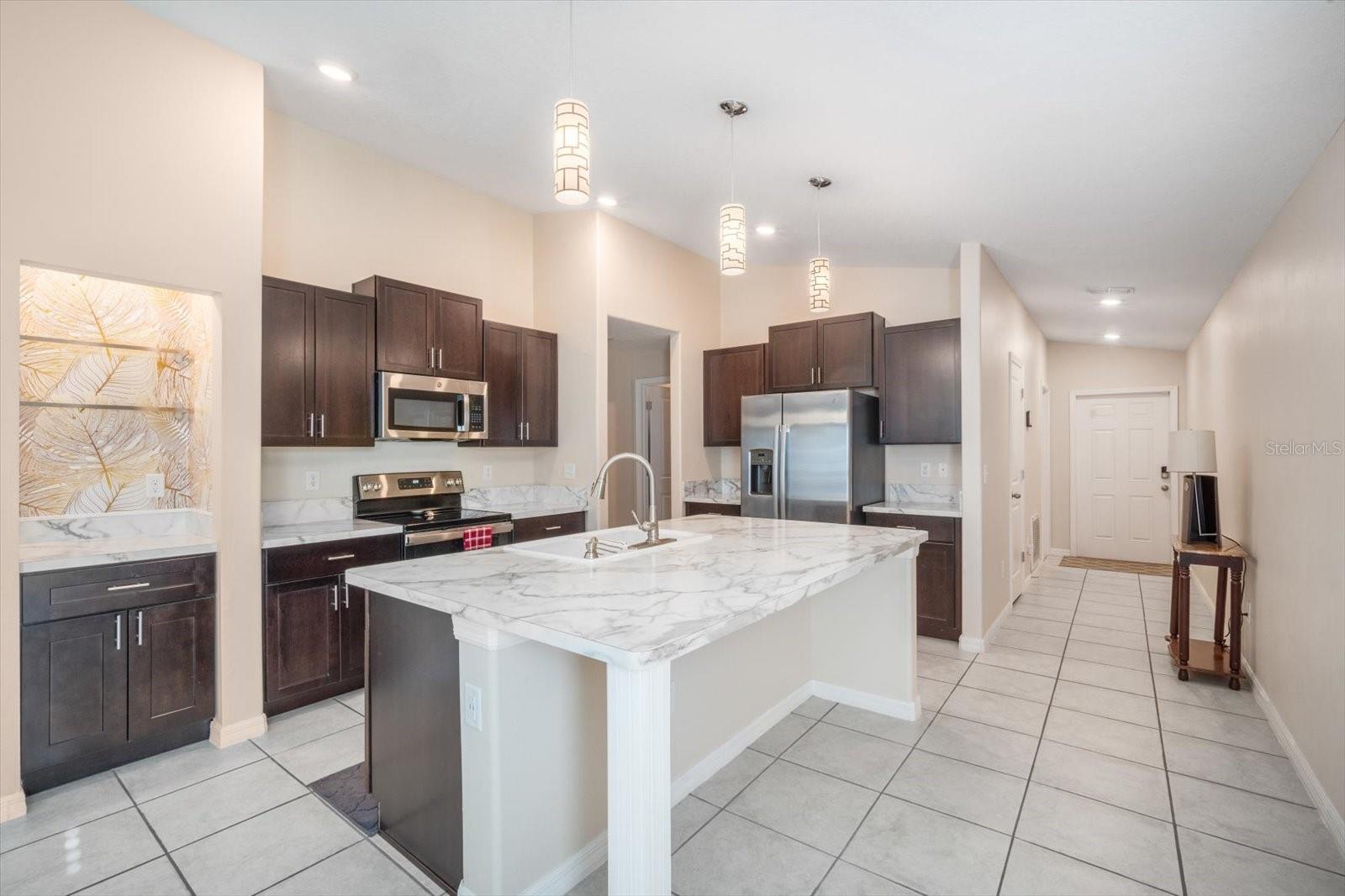 10229 BRIGHT CRYSTAL AVENUE