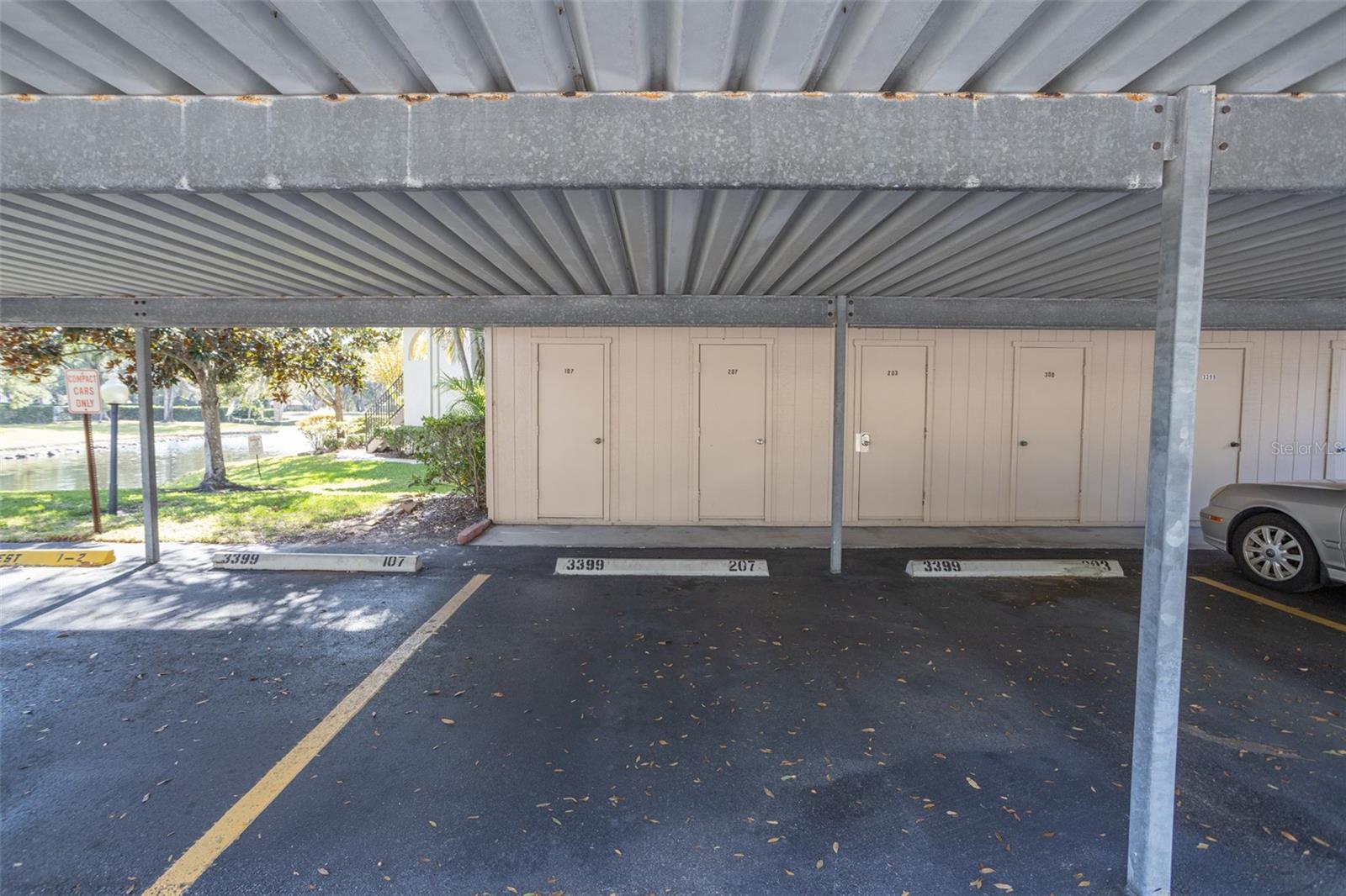 FARRELL PARK CONDO III - Residential