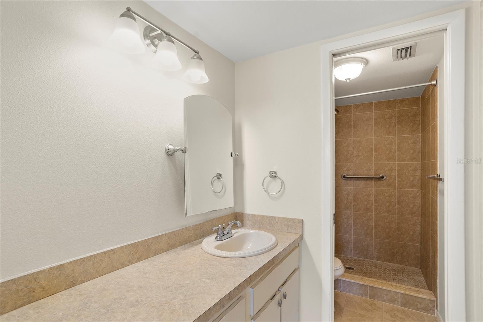 FARRELL PARK CONDO III - Residential