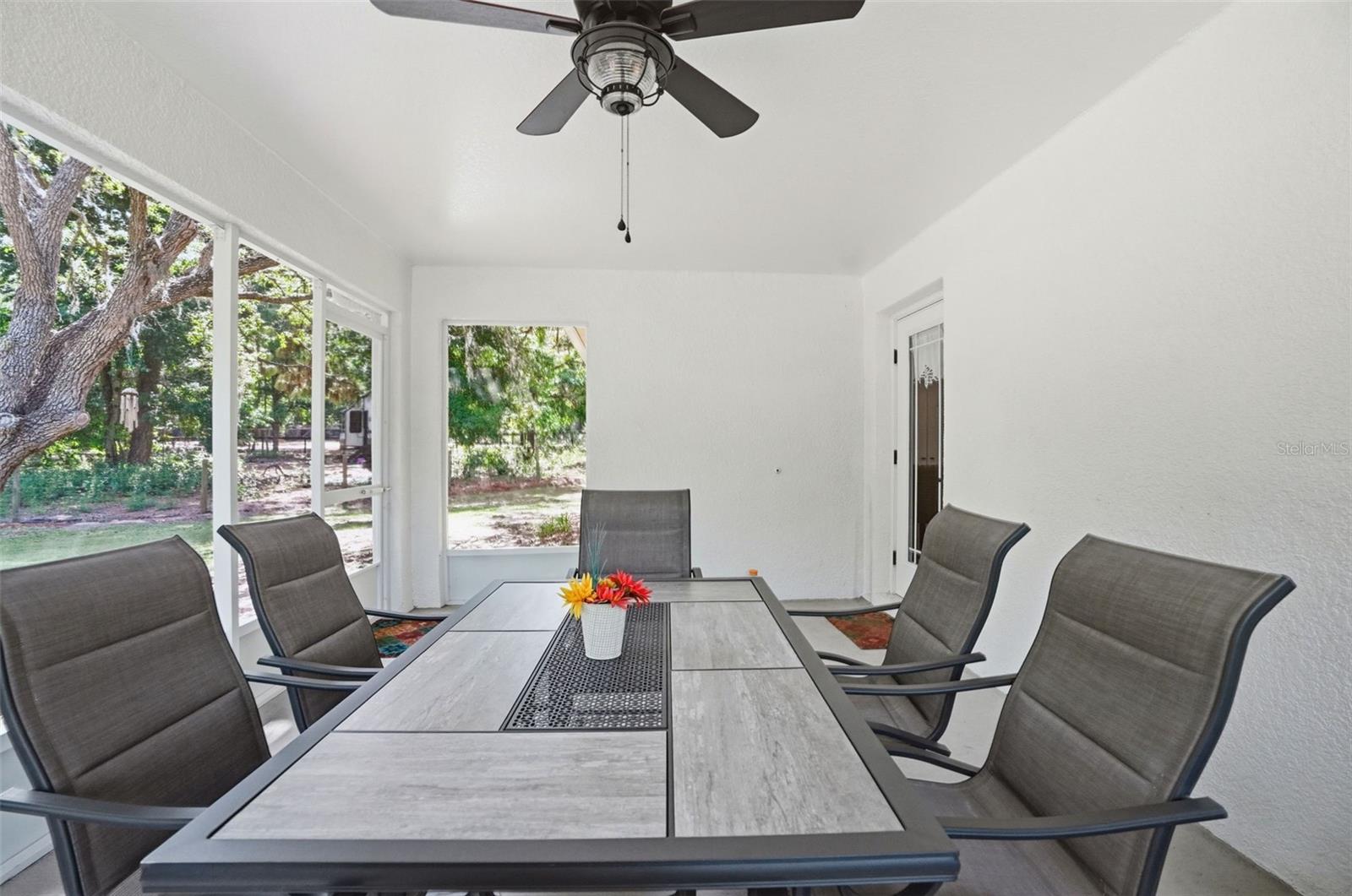 LEISURE RETREATS - Residential