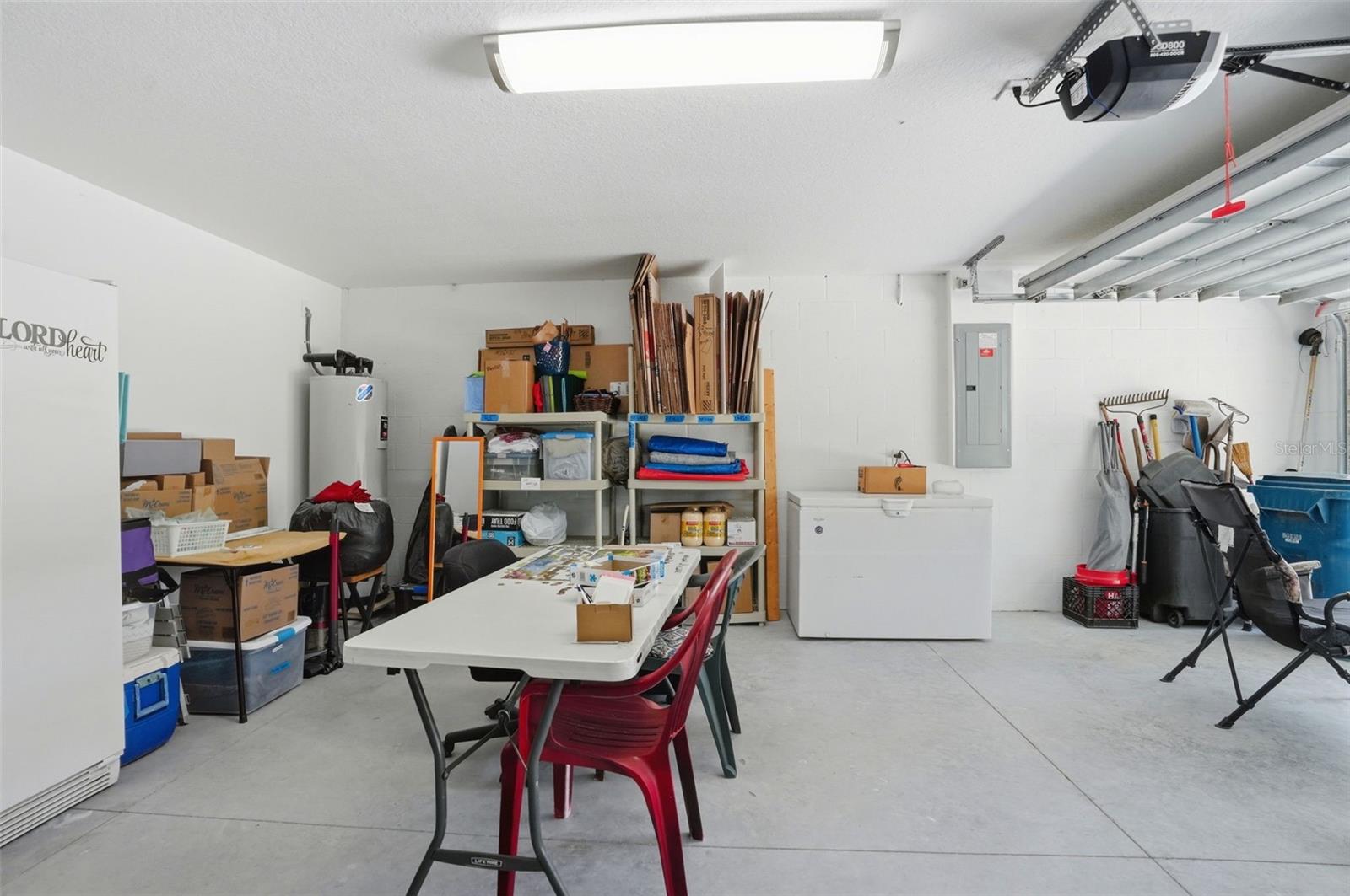 LEISURE RETREATS - Residential