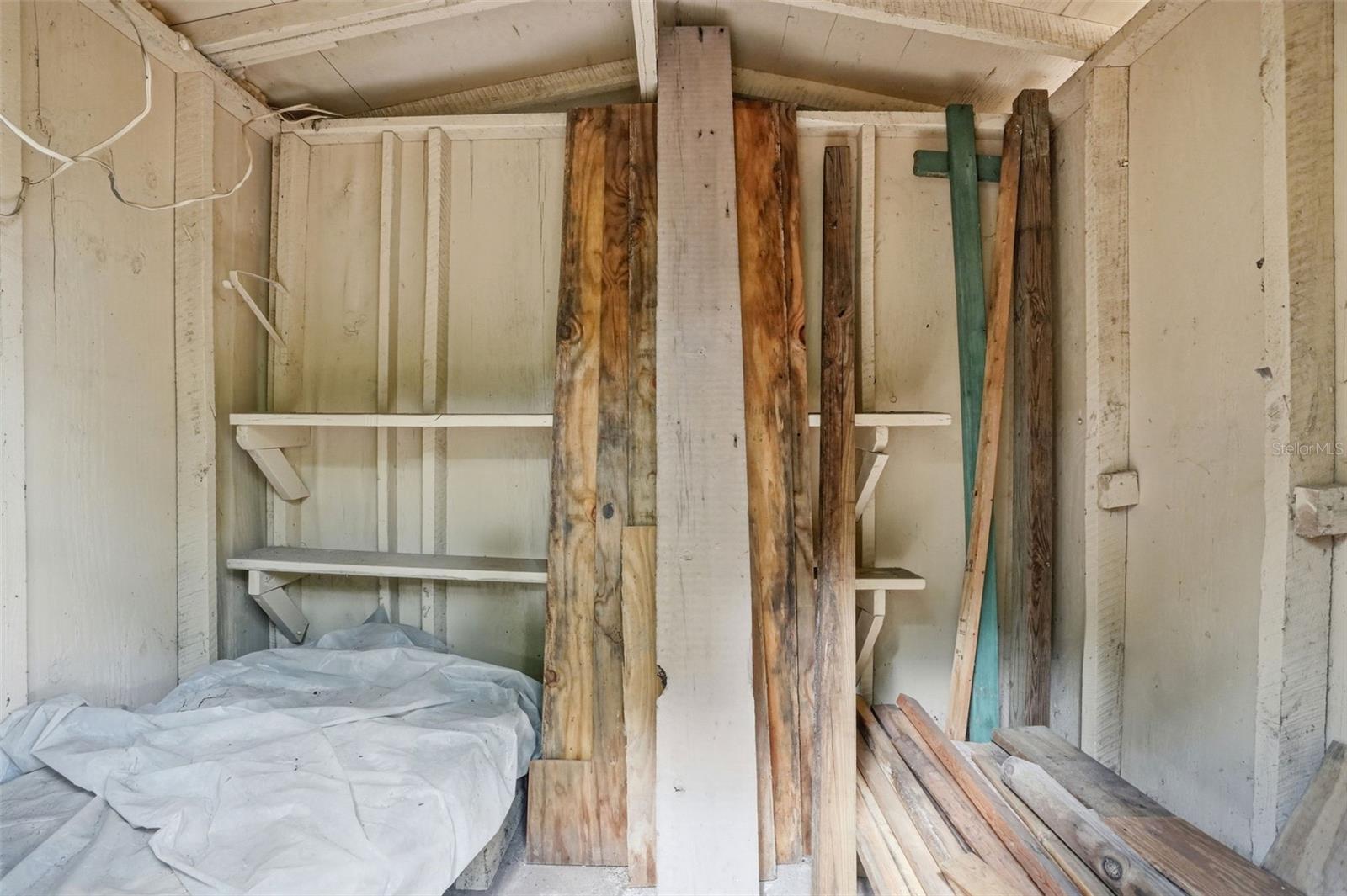 LEISURE RETREATS - Residential