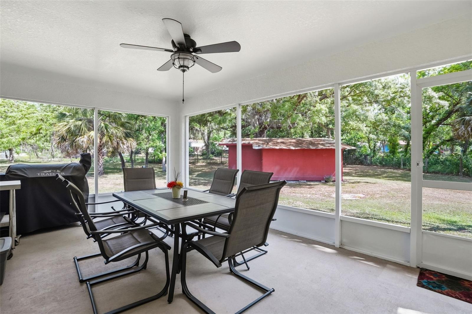 LEISURE RETREATS - Residential