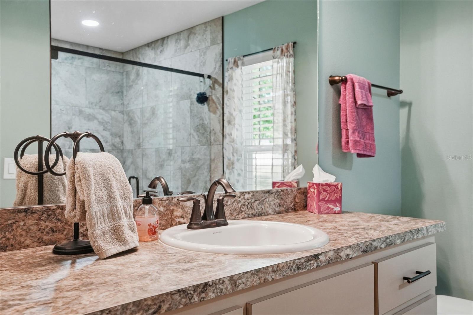 LEISURE RETREATS - Residential