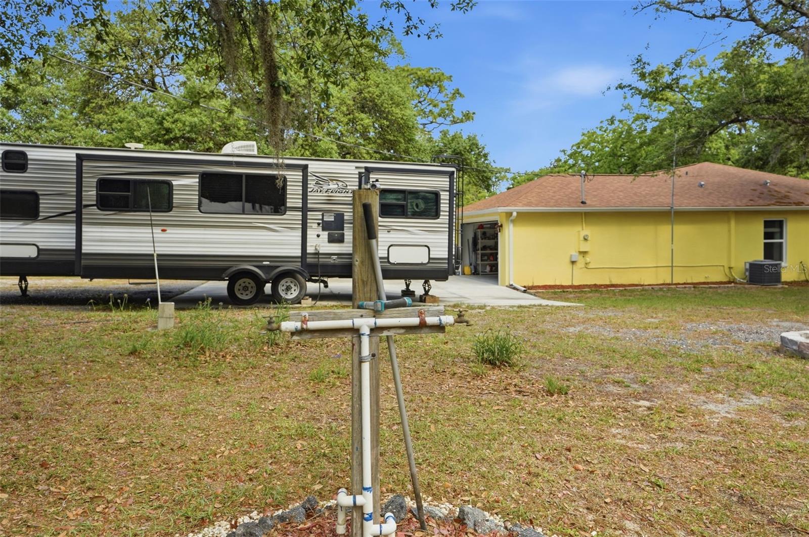 LEISURE RETREATS - Residential