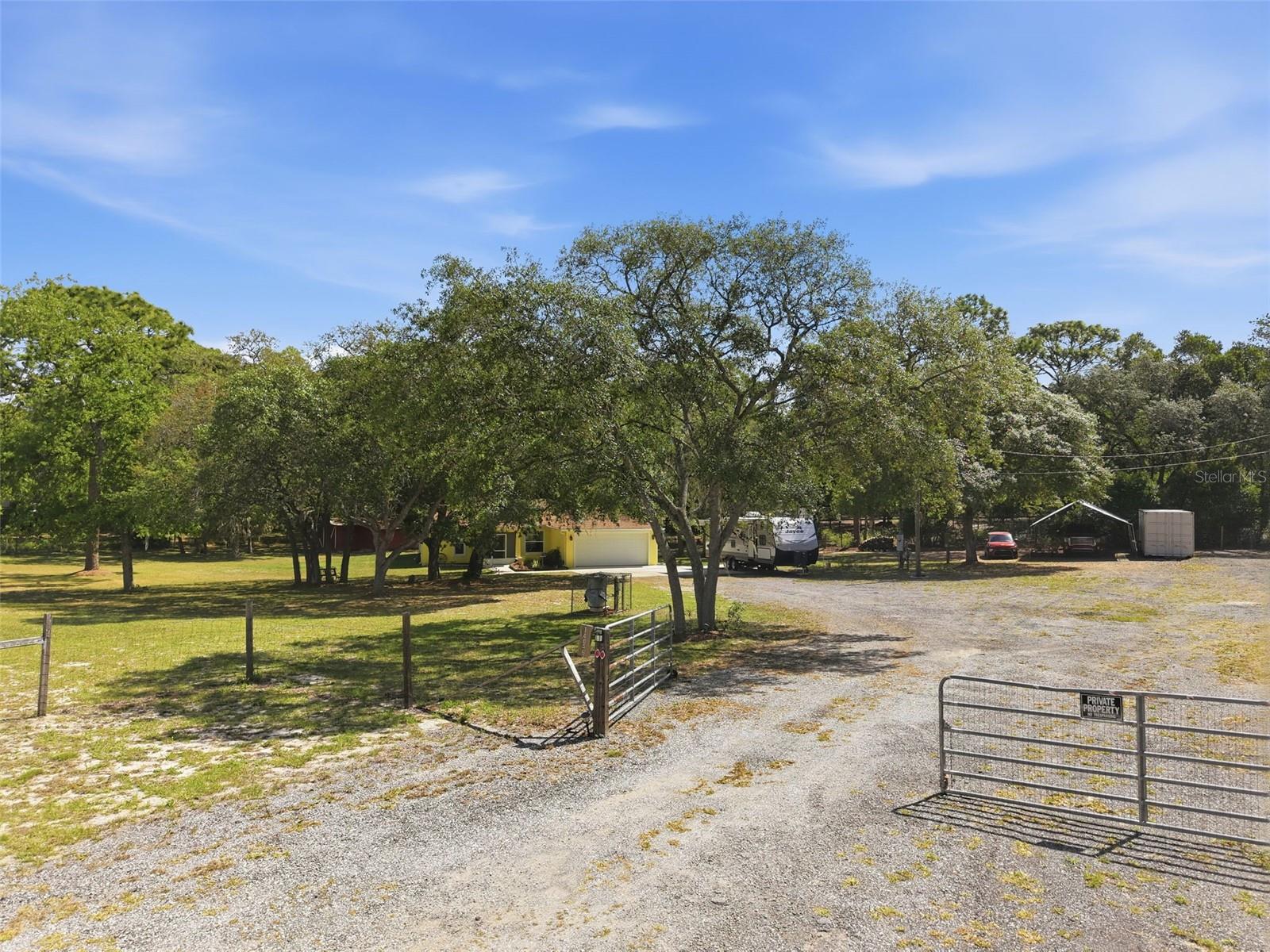 LEISURE RETREATS - Residential