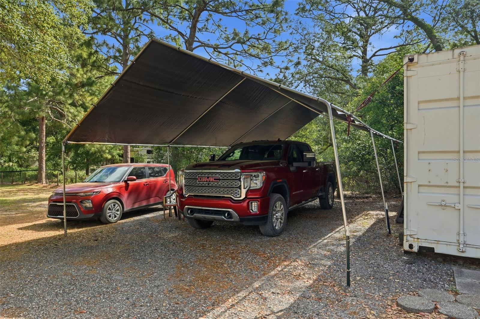 LEISURE RETREATS - Residential