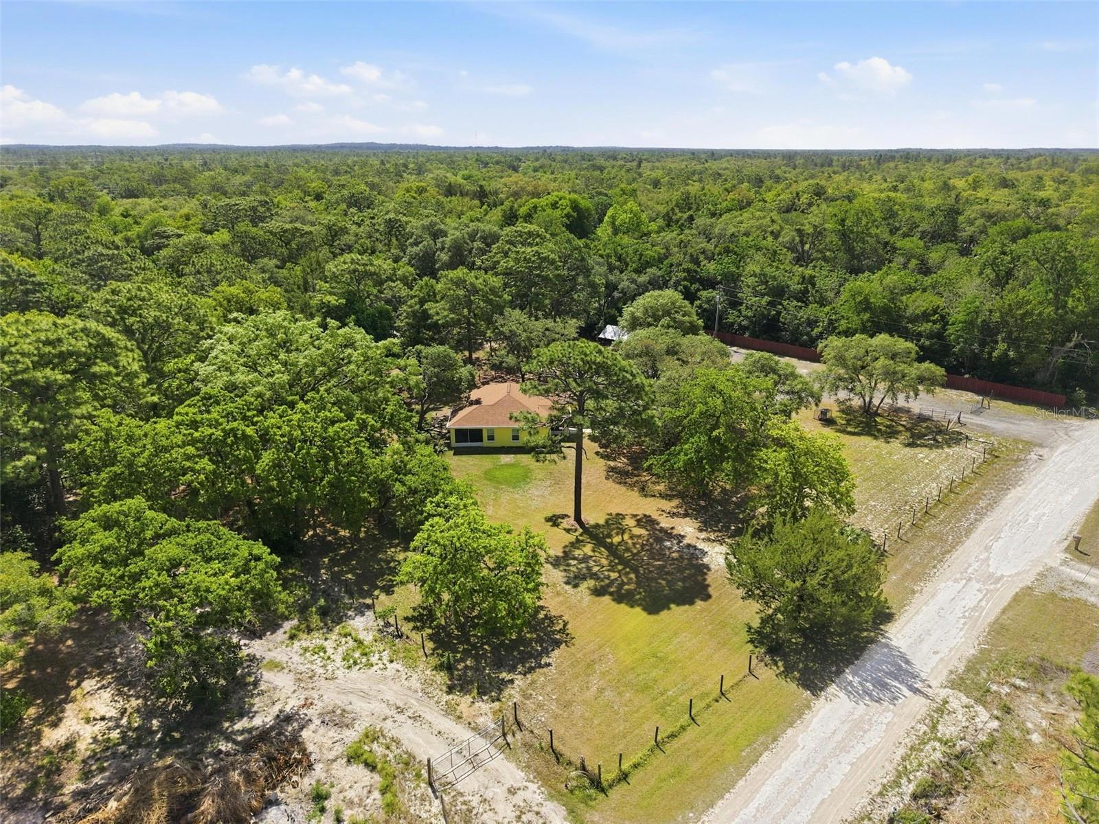 LEISURE RETREATS - Residential