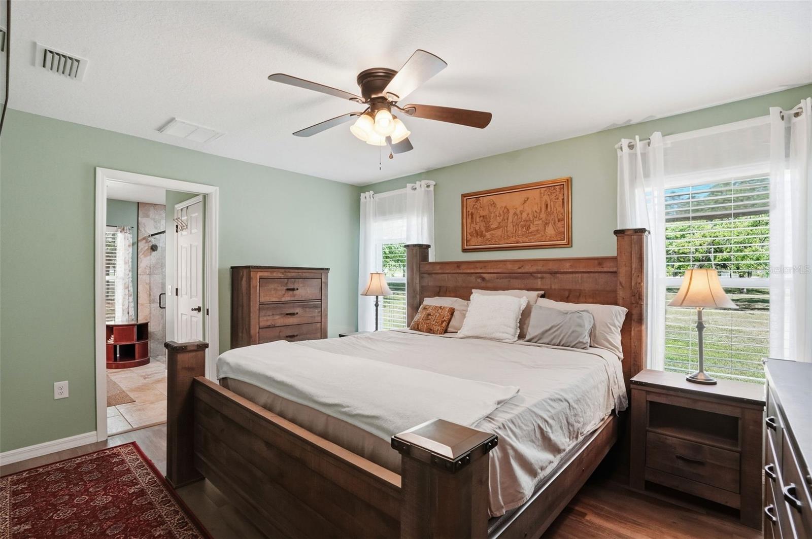 LEISURE RETREATS - Residential