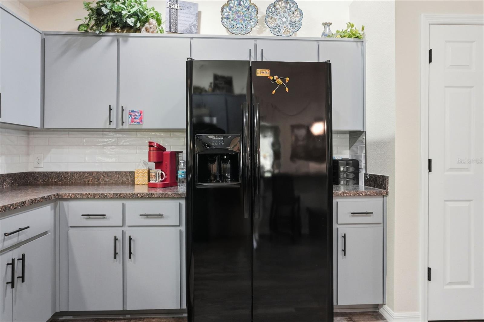 LEISURE RETREATS - Residential