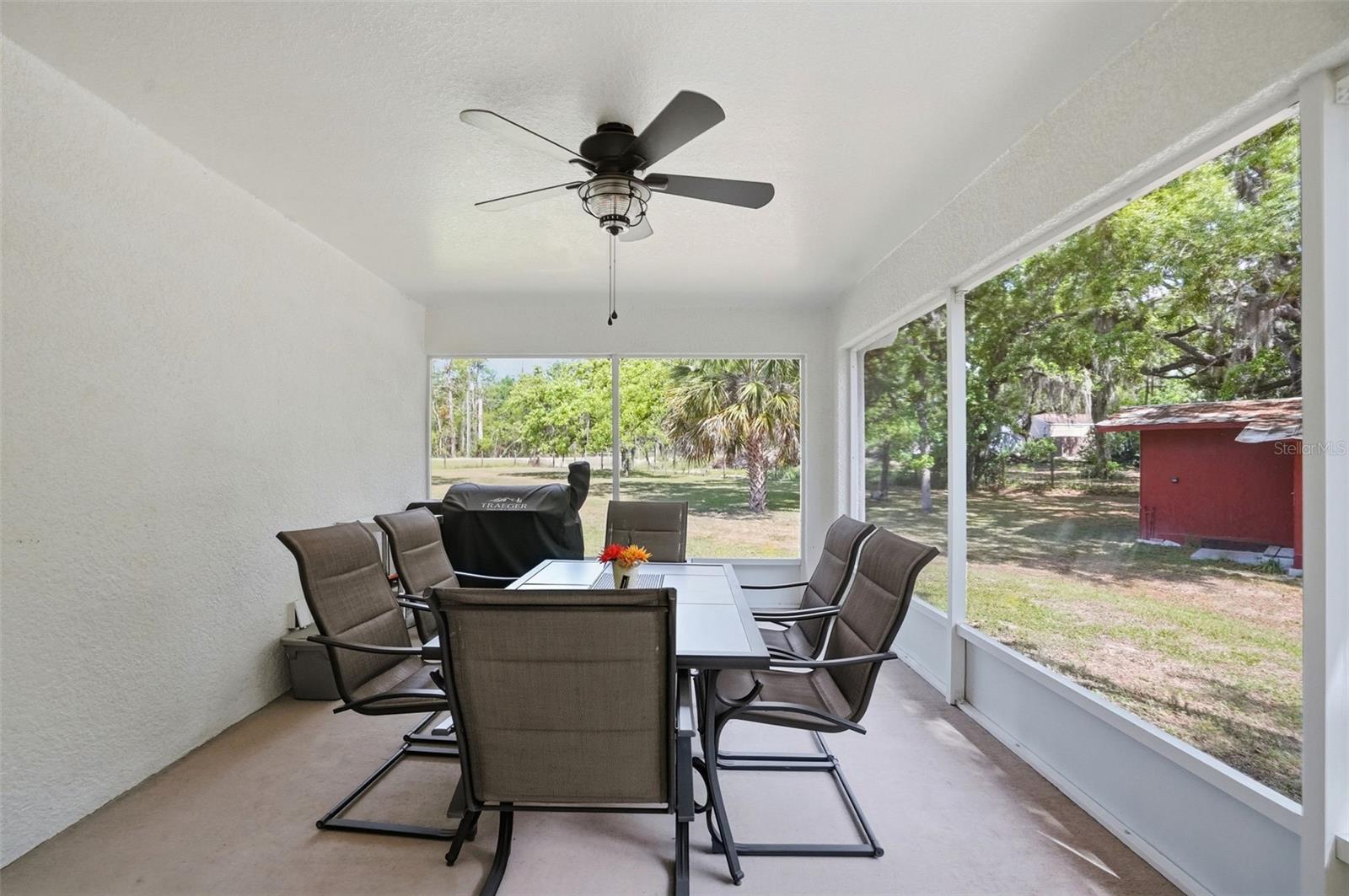 LEISURE RETREATS - Residential