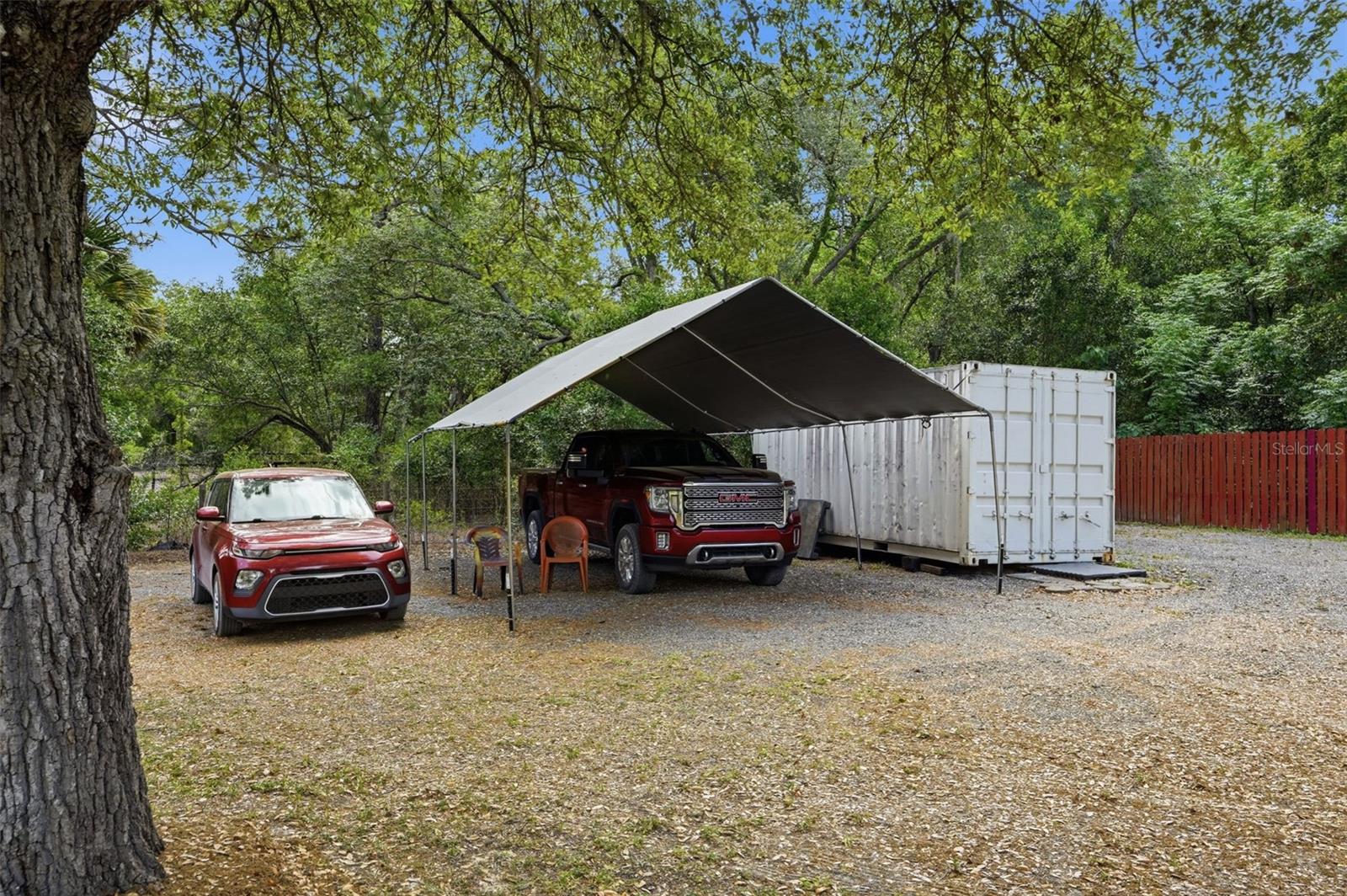 LEISURE RETREATS - Residential