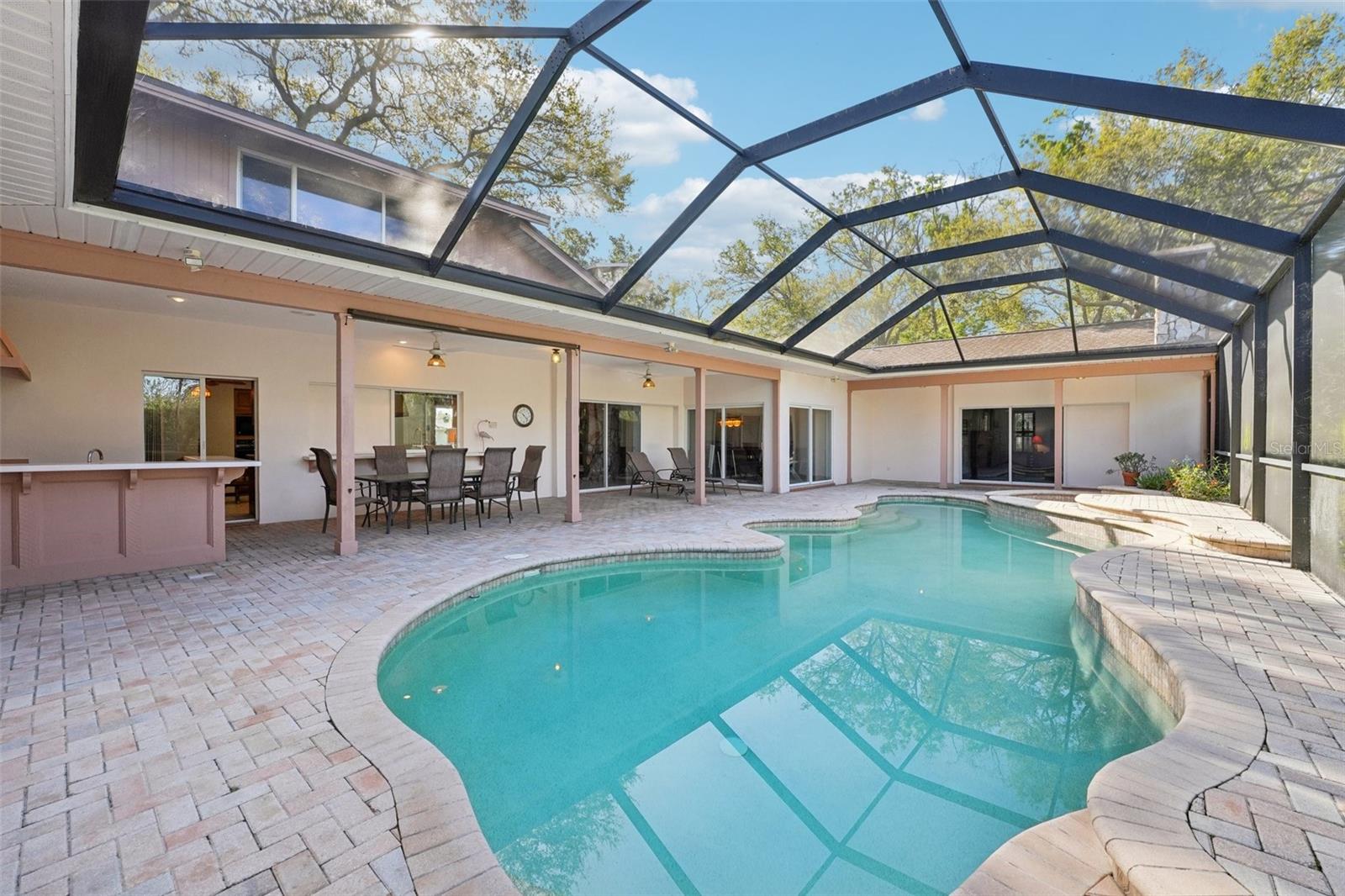 2112 LAURENCE DRIVE