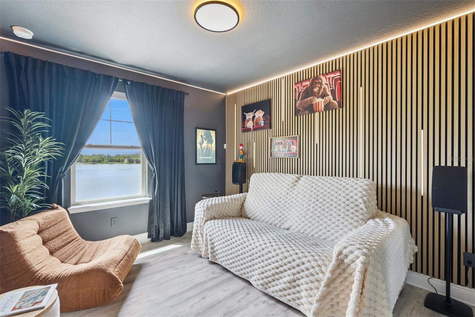 OVERLOOK AT EAST PARK - Residential