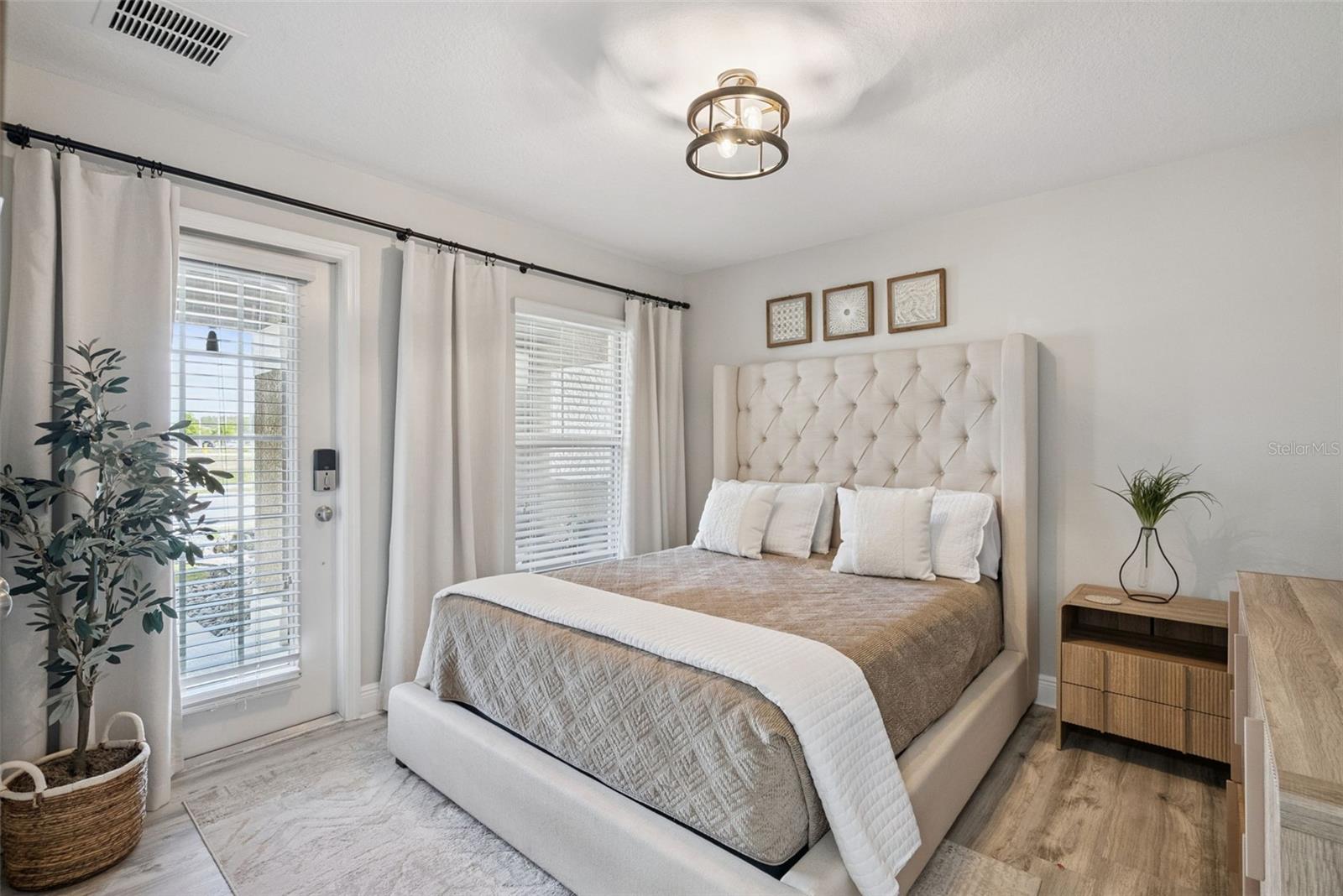 OVERLOOK AT EAST PARK - Residential