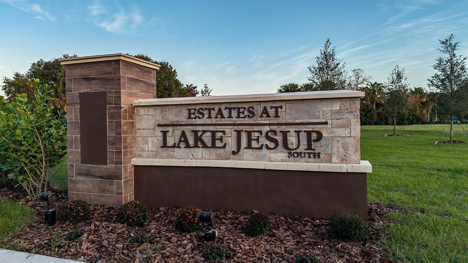 ESTATES AT LAKE JESUP NORTH - Residential
