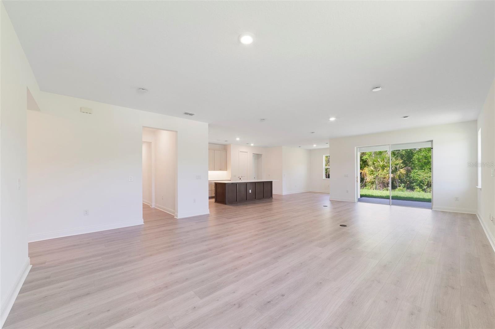 ESTATES AT LAKE JESUP NORTH - Residential