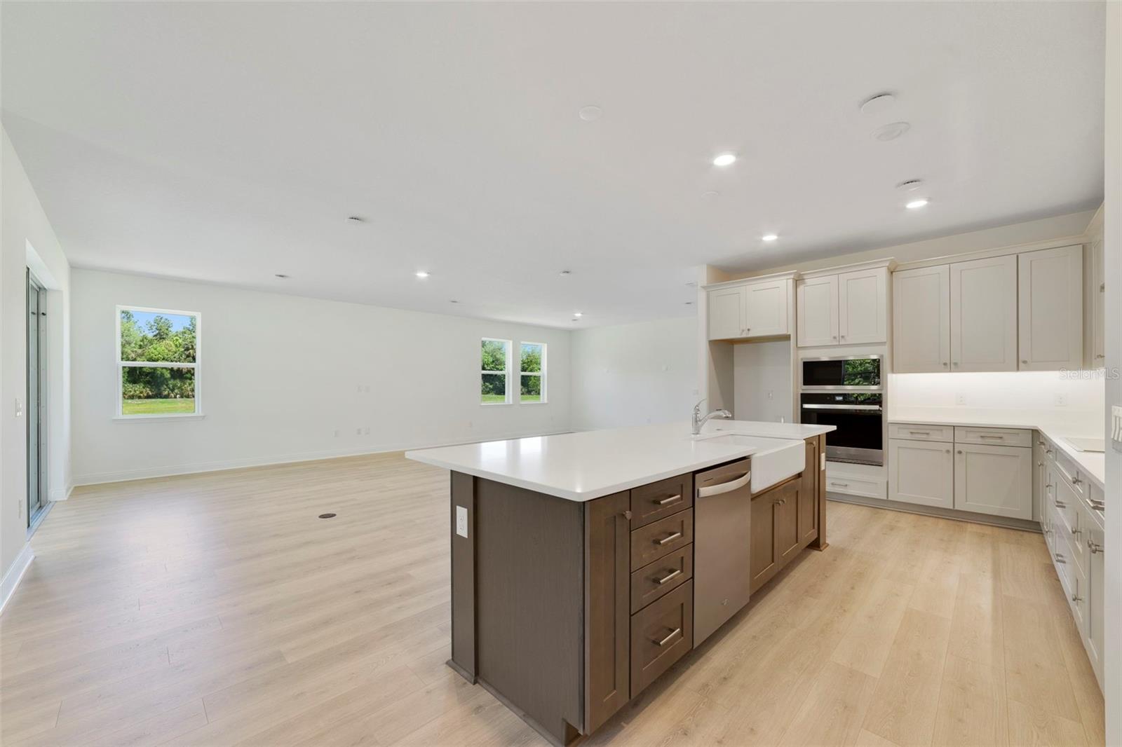 ESTATES AT LAKE JESUP NORTH - Residential