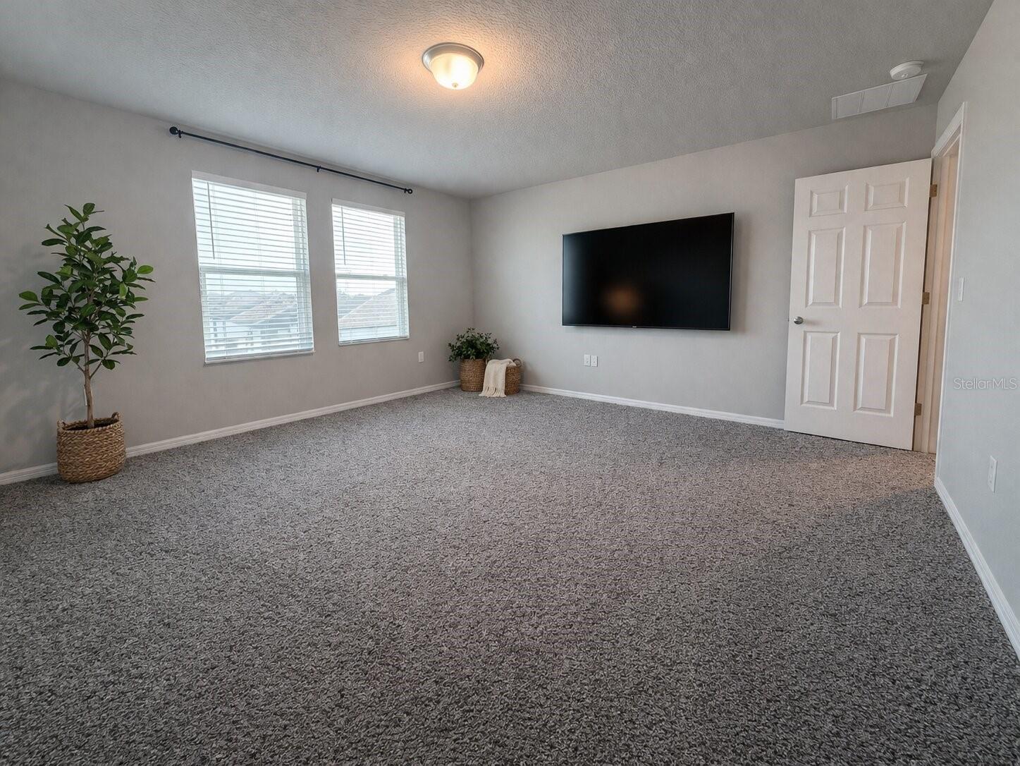 LUCERNE PARK RESERVE - Residential