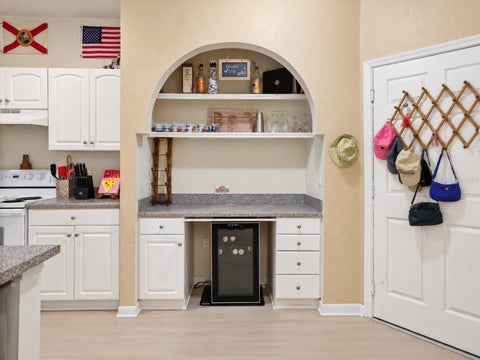 860 N Orange Avenue 323, Orlando, FL 32801