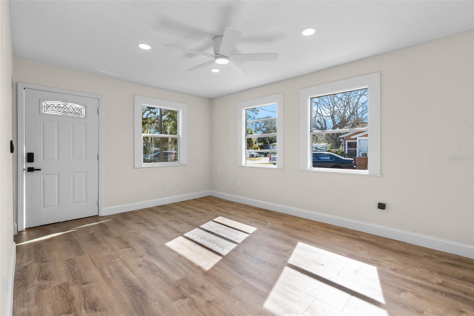 AVONDALE - Residential